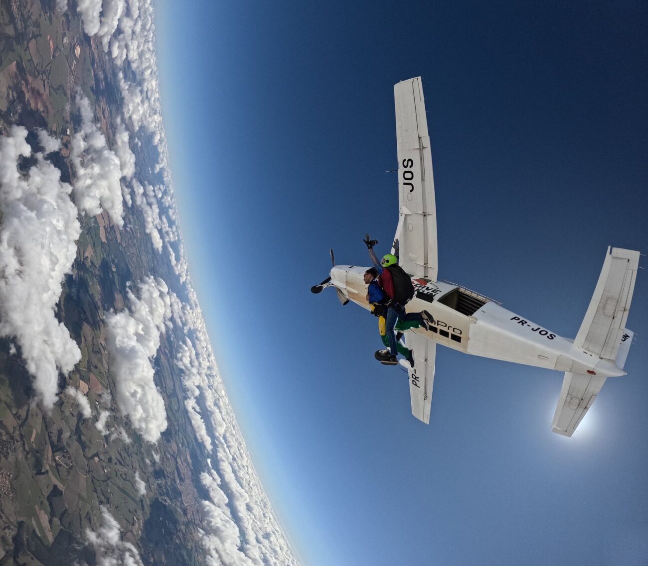 Daredevil jump without parachute